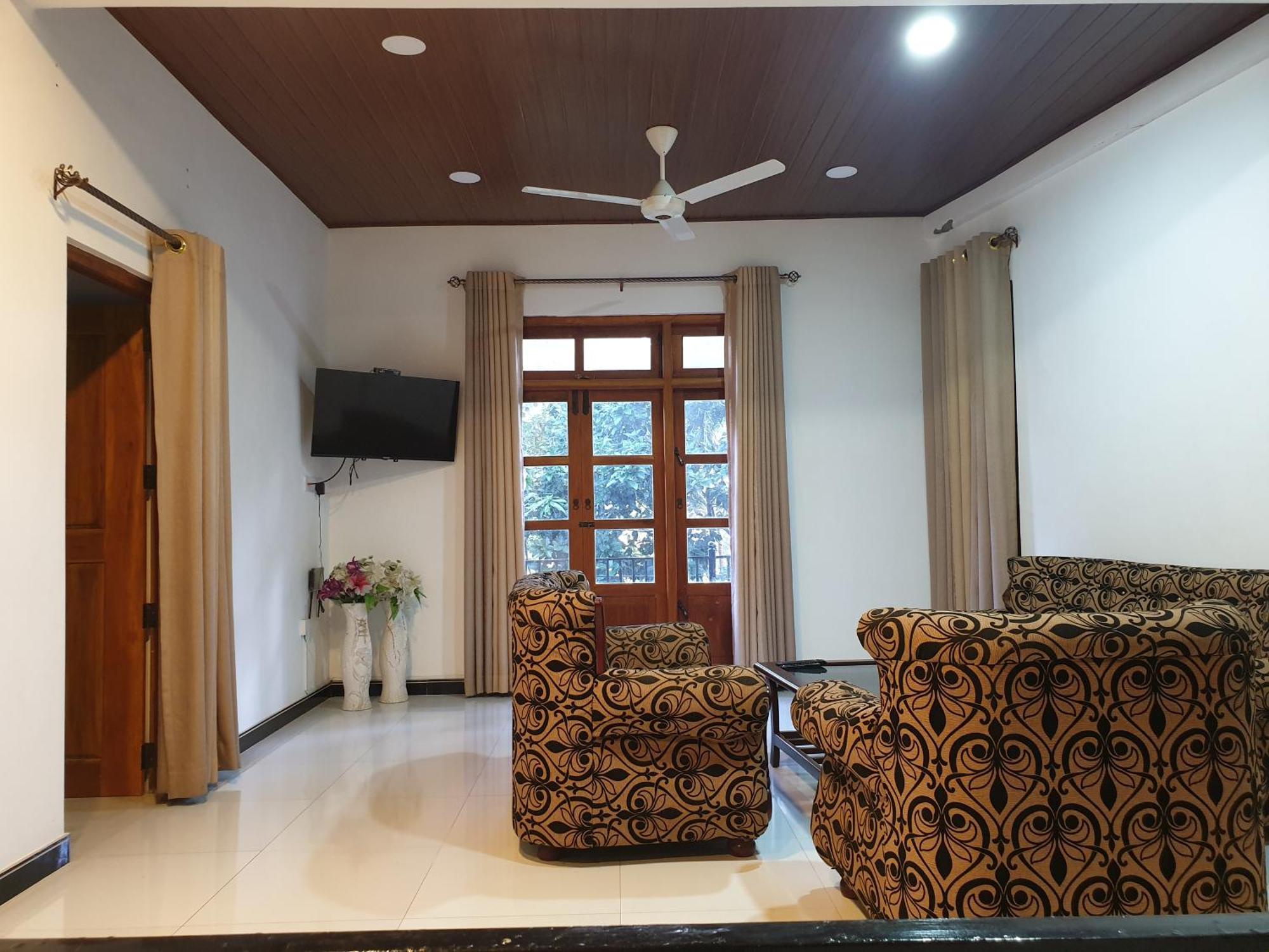Enara Luxury Stay Katugastota Exterior foto